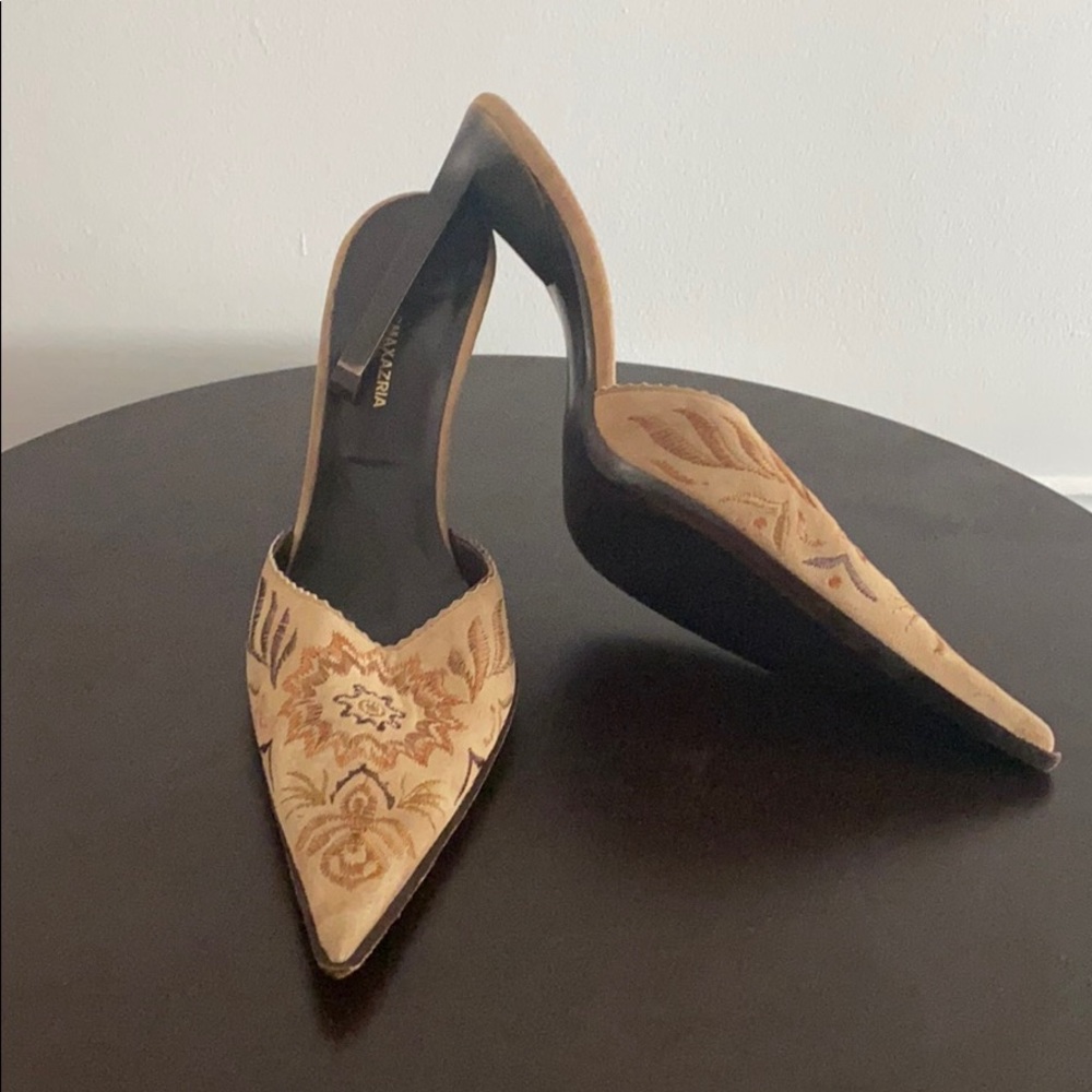 Shoes - Picture 2 of 4